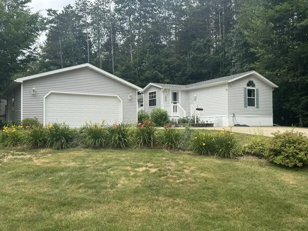 8166 Constitution Boulevard Clam Lake Township MI 49601