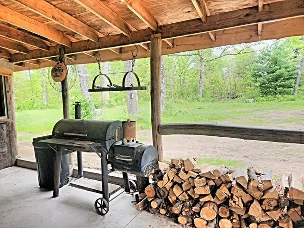 2833 E 40th Street Cherry Valley Township MI 49642