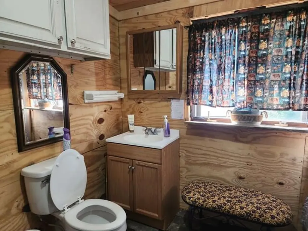2833 E 40th Street Cherry Valley Township MI 49642
