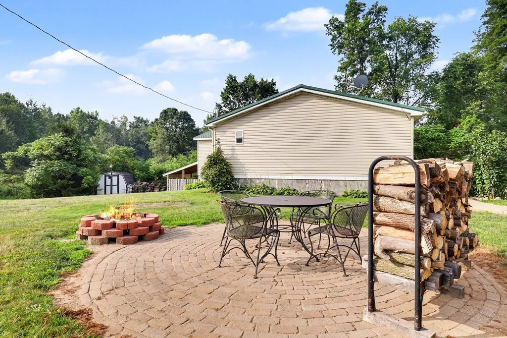 9752 Fuller Road Montcalm Township MI 48838