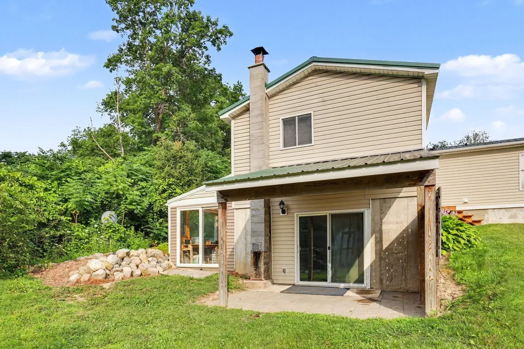 9752 Fuller Road Montcalm Township MI 48838