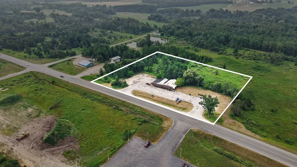 20221 Us-10 Reed City City MI 49677