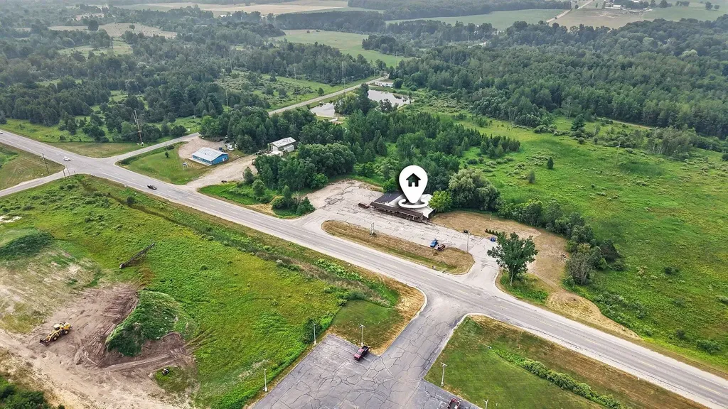 20221 Us-10 Reed City City MI 49677