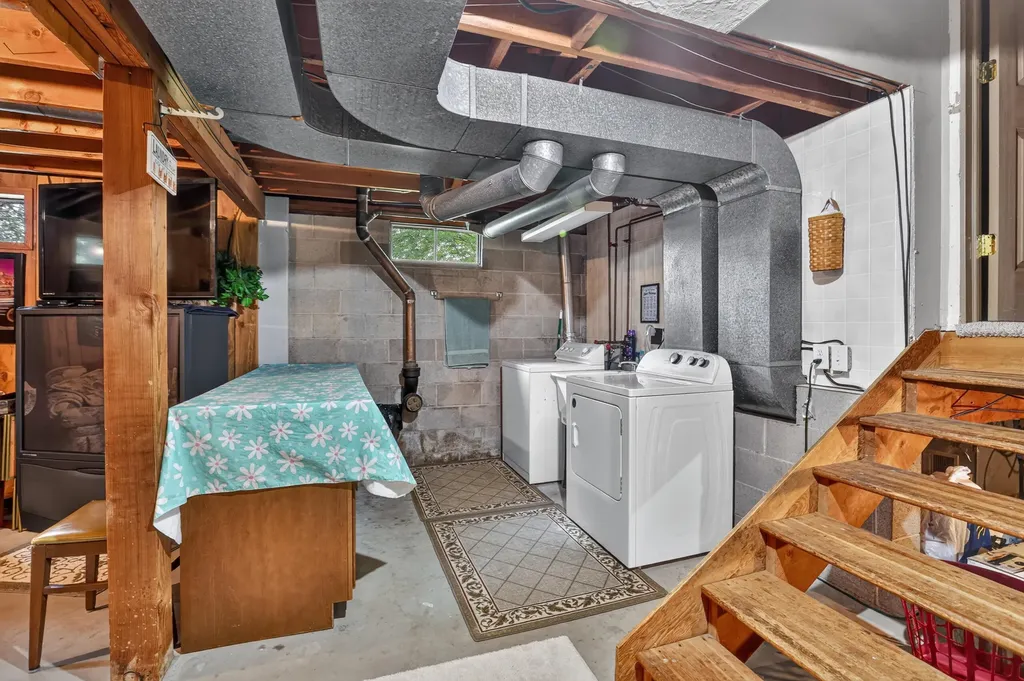 20210 Maple Drive Richmond Township MI 49677