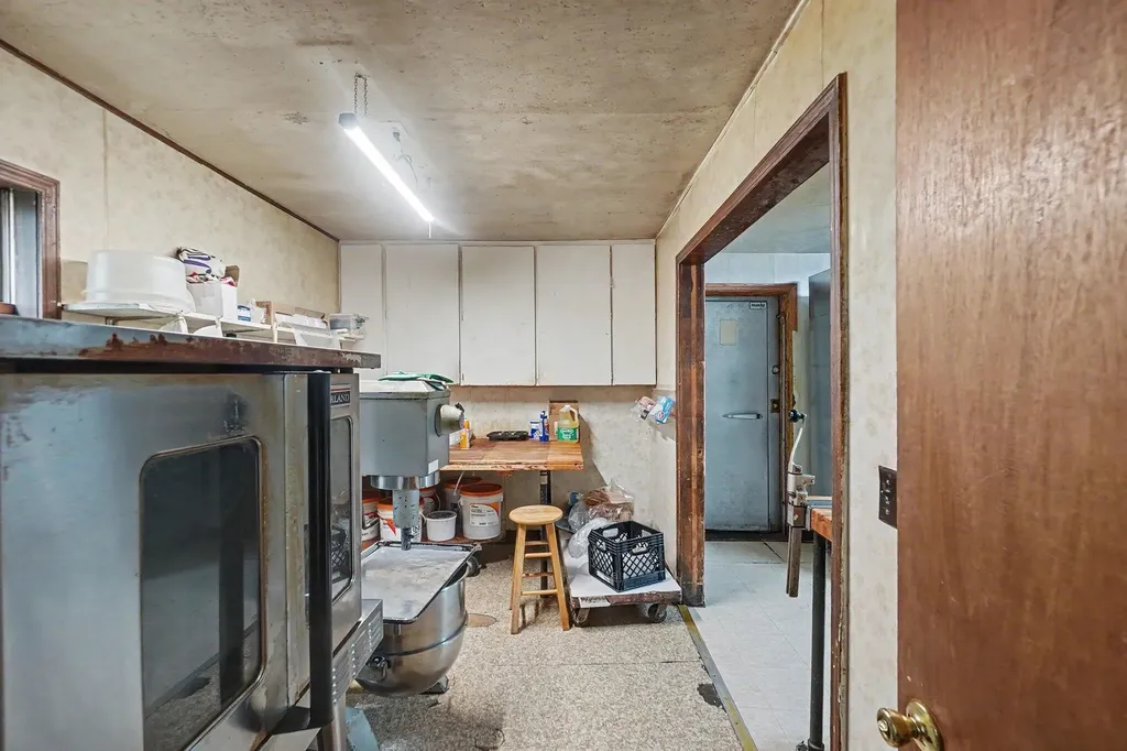20221 Us-10 Reed City City MI 49677