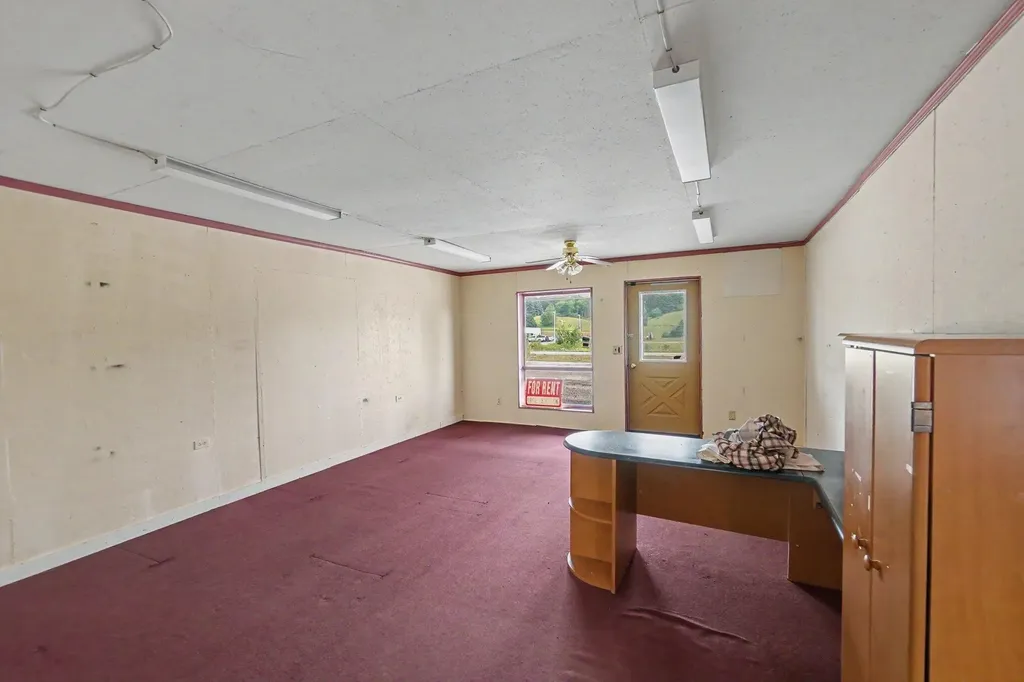 20221 Us-10 Reed City City MI 49677