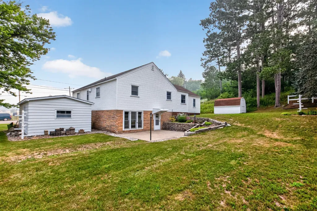 226 W Church Avenue Reed City City MI 49677