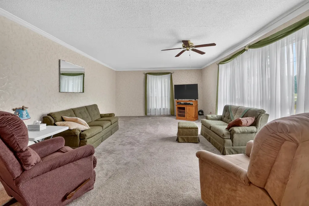 226 W Church Avenue Reed City City MI 49677