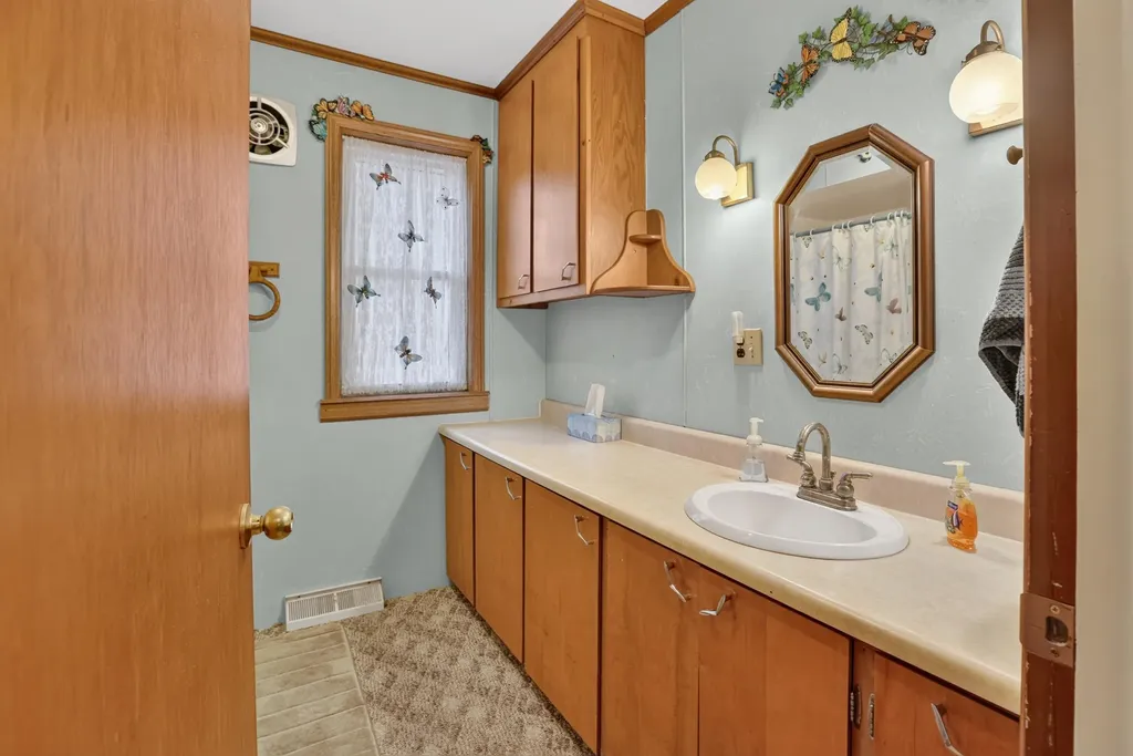 226 W Church Avenue Reed City City MI 49677
