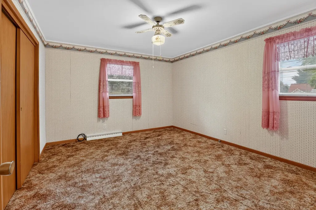 226 W Church Avenue Reed City City MI 49677