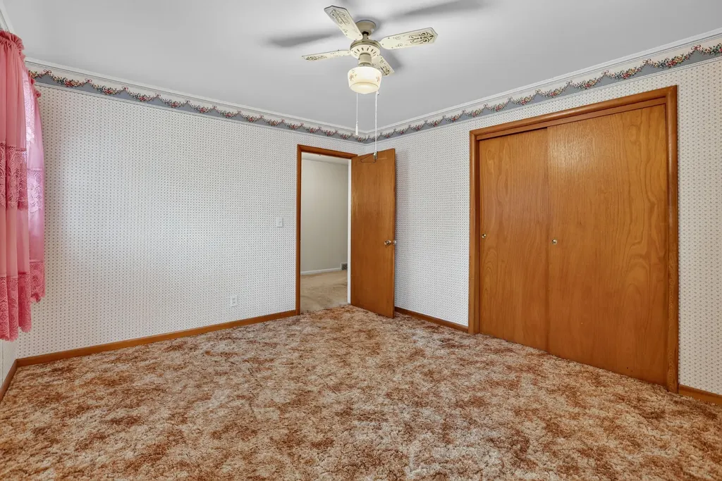 226 W Church Avenue Reed City City MI 49677