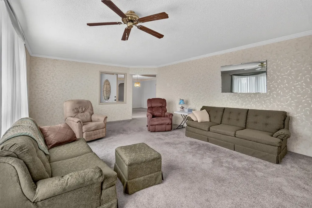 226 W Church Avenue Reed City City MI 49677