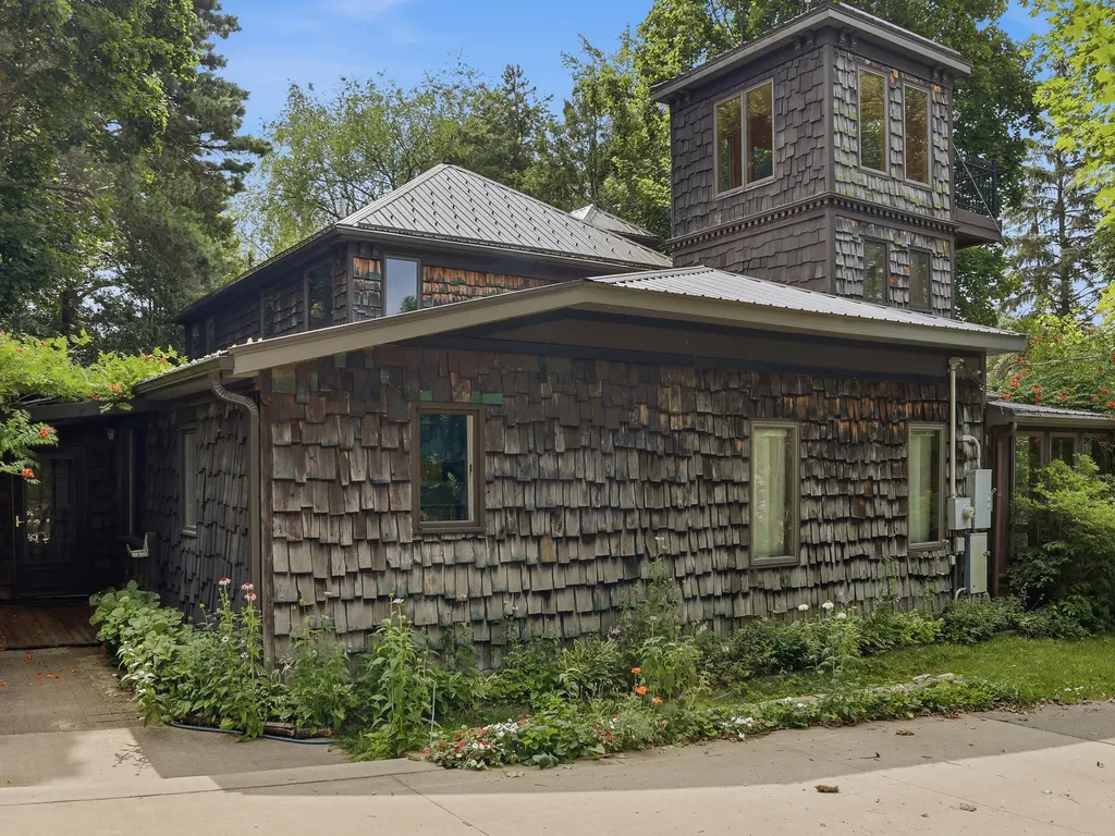 198 Mill Millbrook Township MI 49310