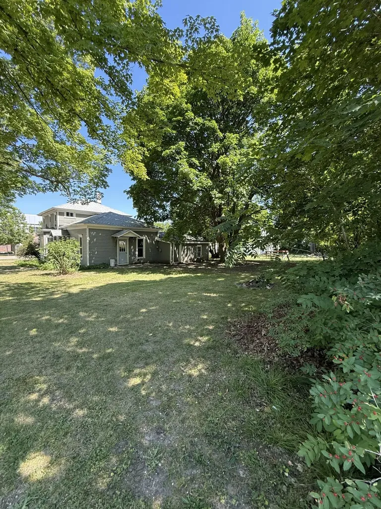 602 S Warren Avenue Big Rapids City MI 49307