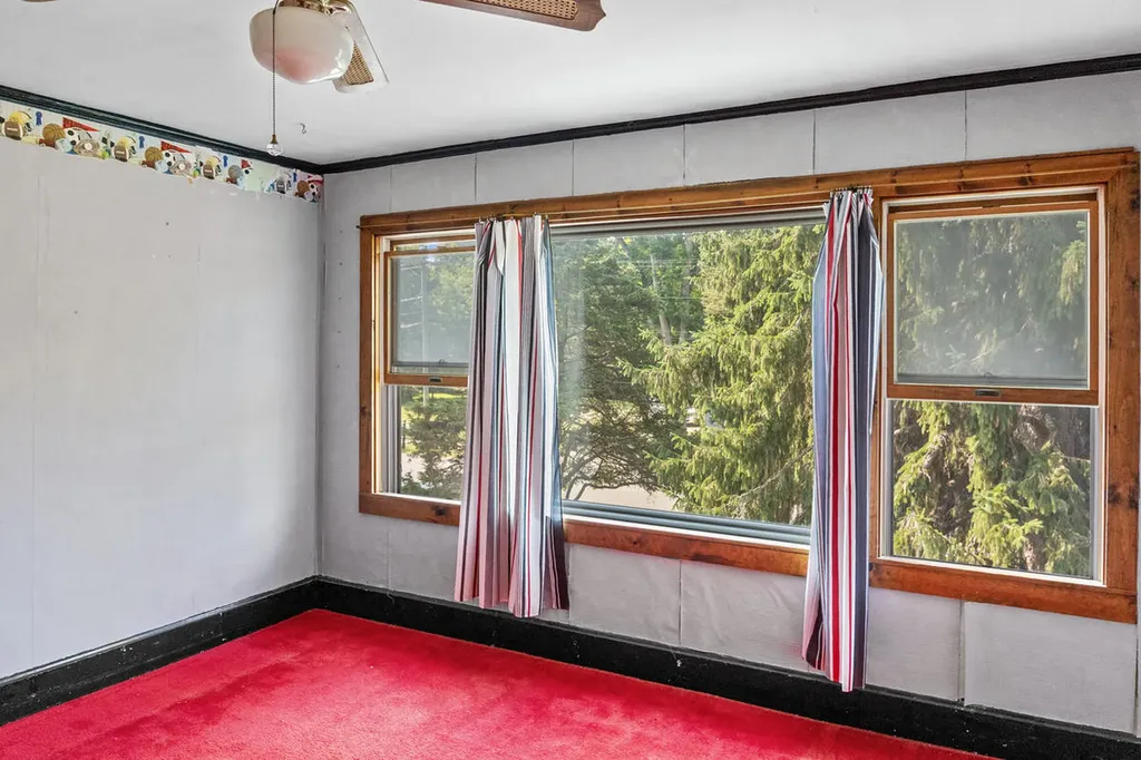 355 Quarterline Street Newaygo City MI 49337
