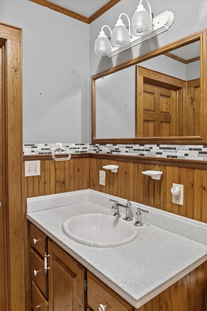 355 Quarterline Street Newaygo City MI 49337