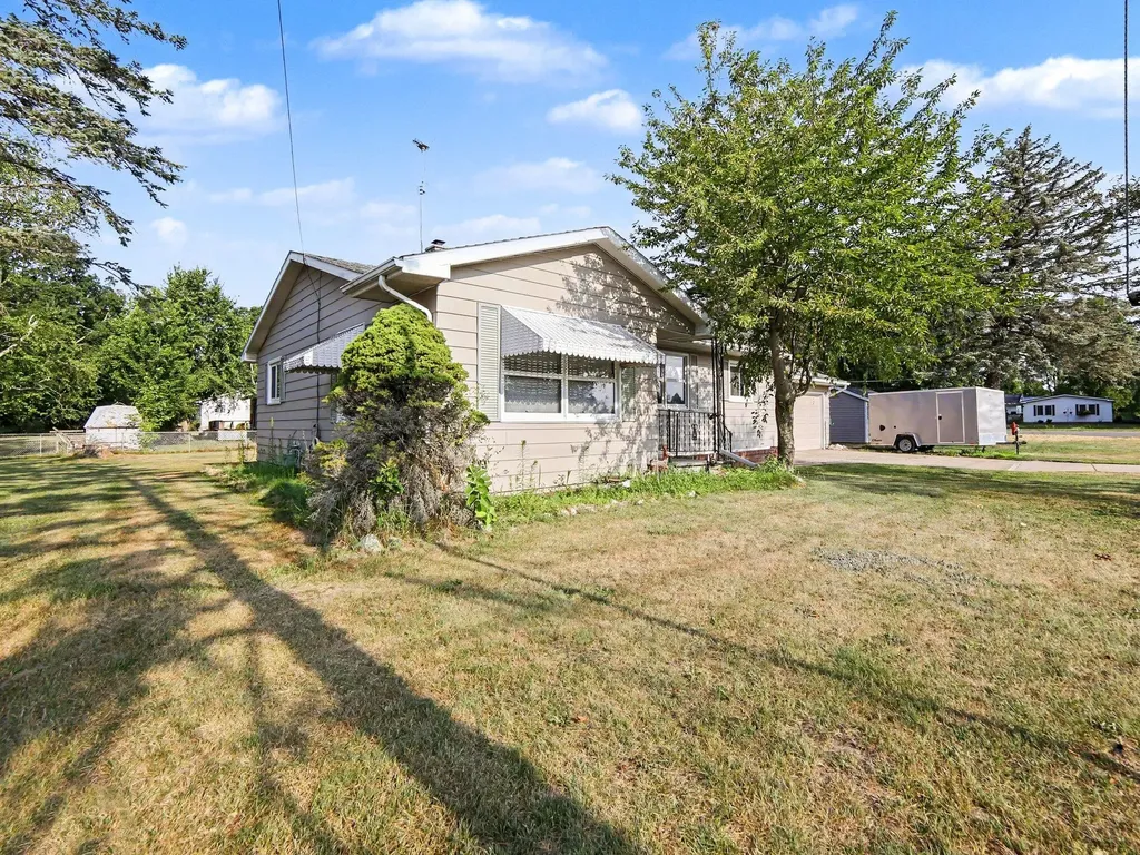 195 Smith Street Unknown City MI 49421