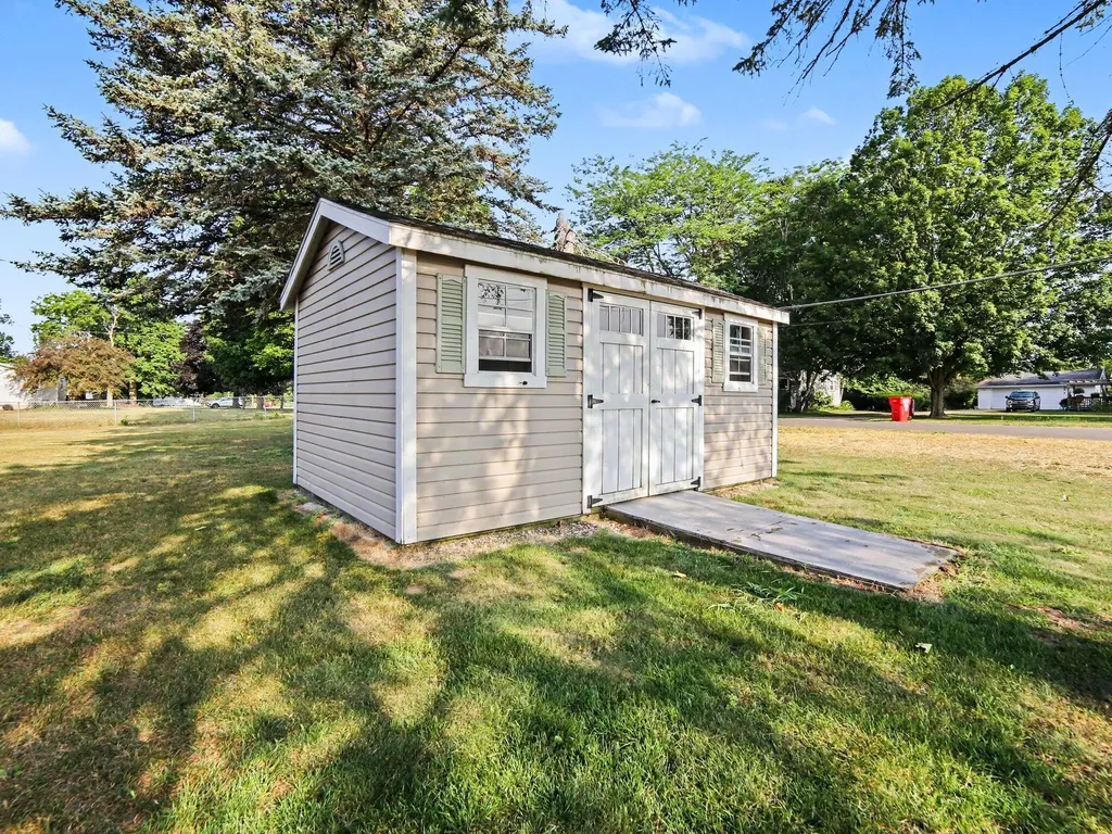 195 Smith Street Unknown City MI 49421