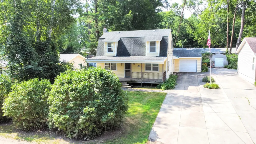 10887 3rd Street Morton Township MI 49346