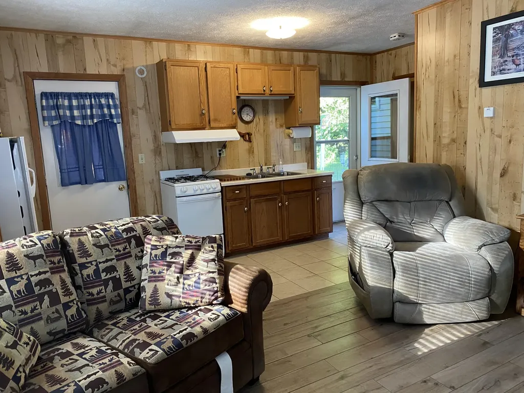 627 S Ensley Street Reynolds Township MI 49329