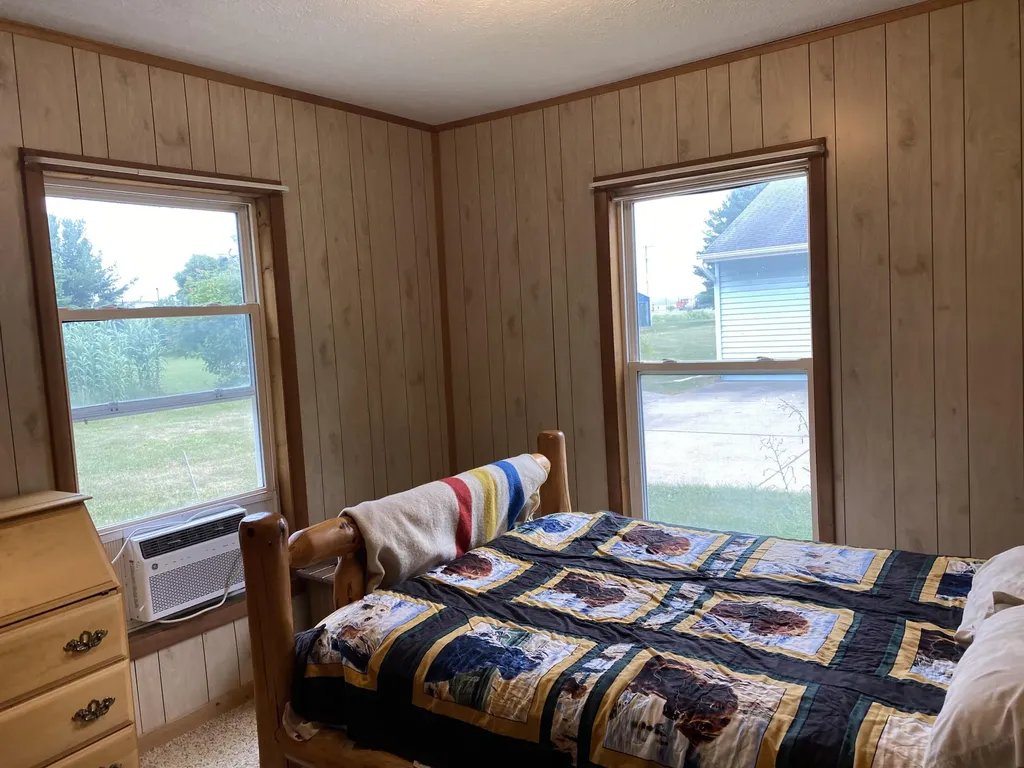 627 S Ensley Street Reynolds Township MI 49329