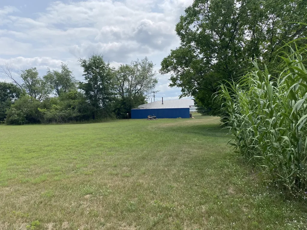 627 S Ensley Street Reynolds Township MI 49329