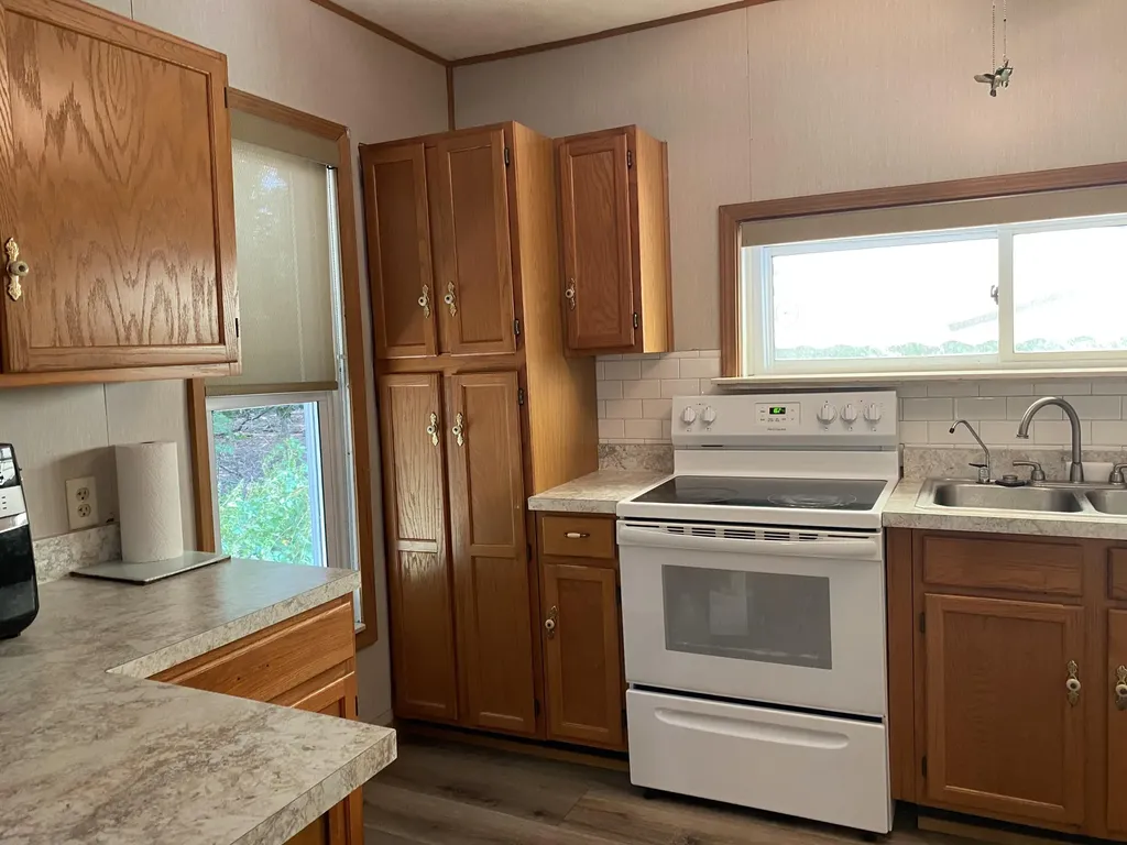 627 S Ensley Street Reynolds Township MI 49329