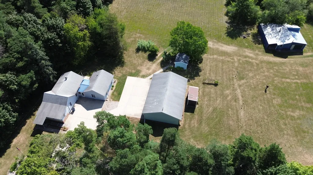 627 S Ensley Street Reynolds Township MI 49329