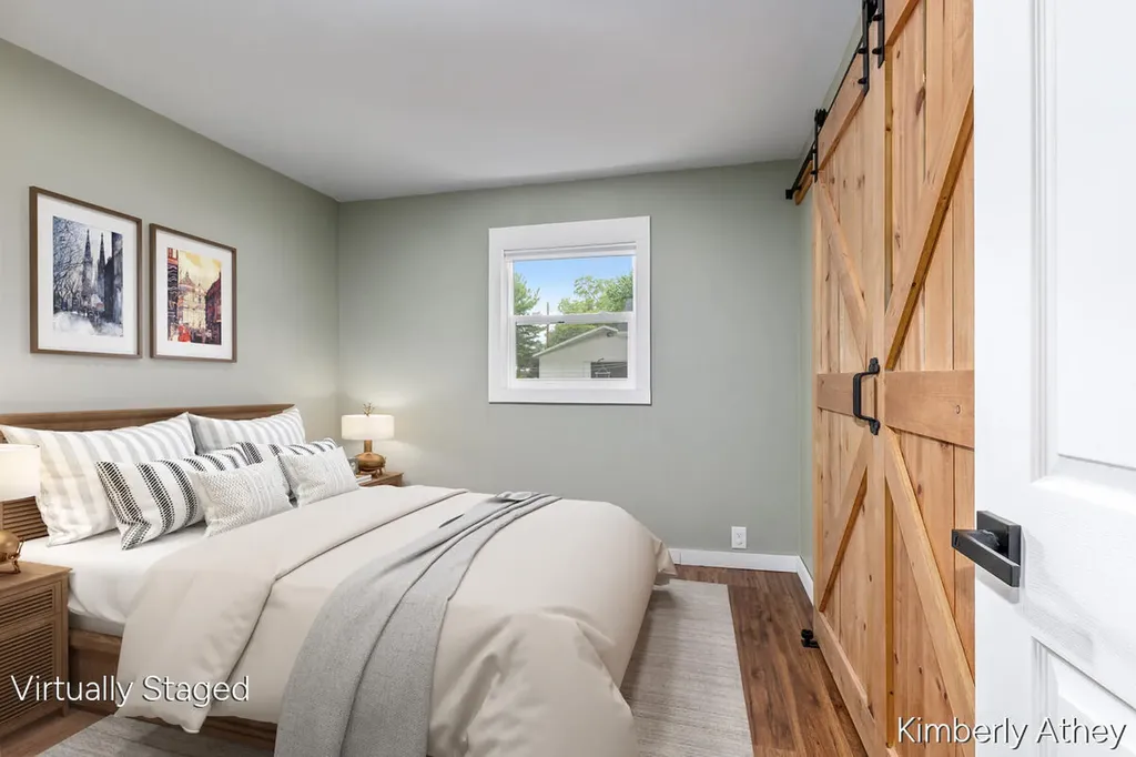 207 W Maple Street Unknown City MI 48811