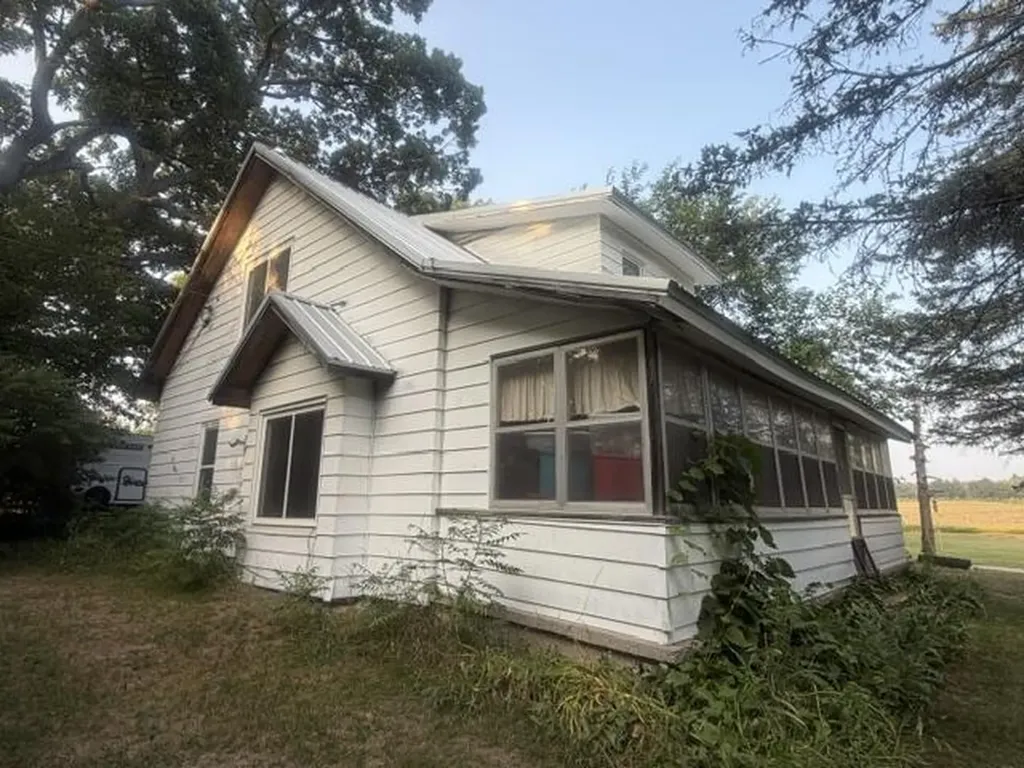 6443 E 4th Street Big Prairie Township MI 49349