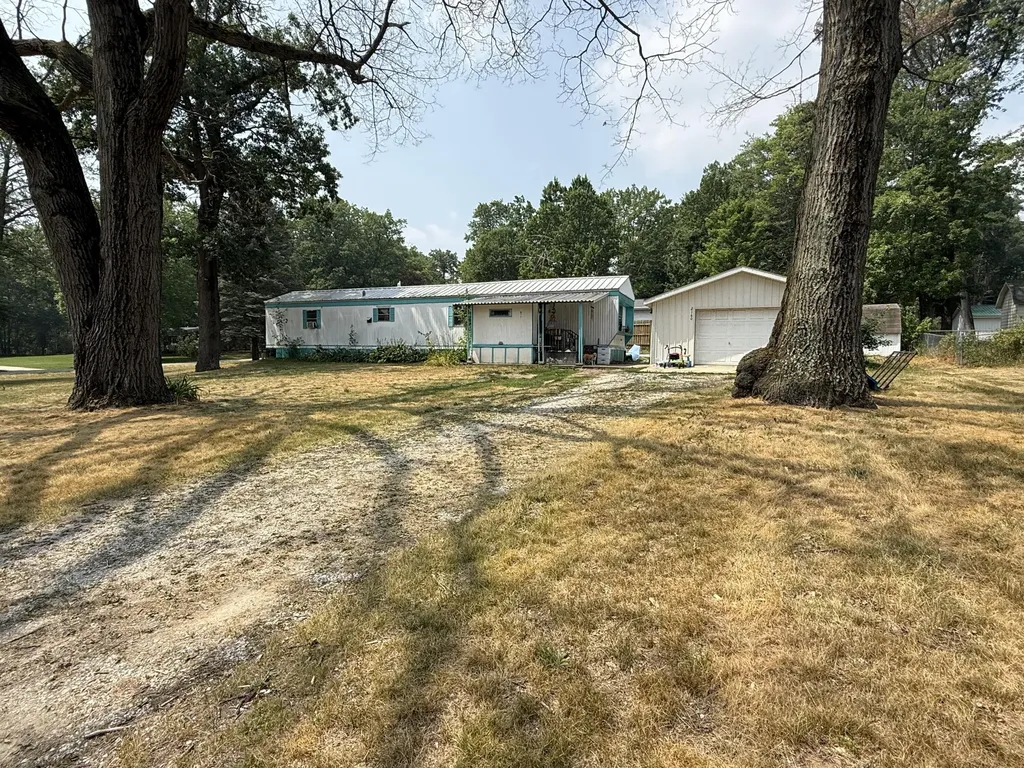 2160 Oak Ridge Drive Surrey Township MI 48622