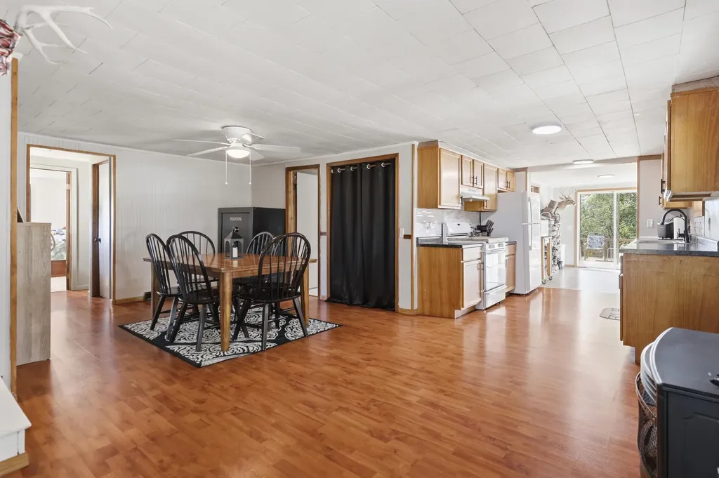 506 N Lincoln Avenue Unknown City MI 48850