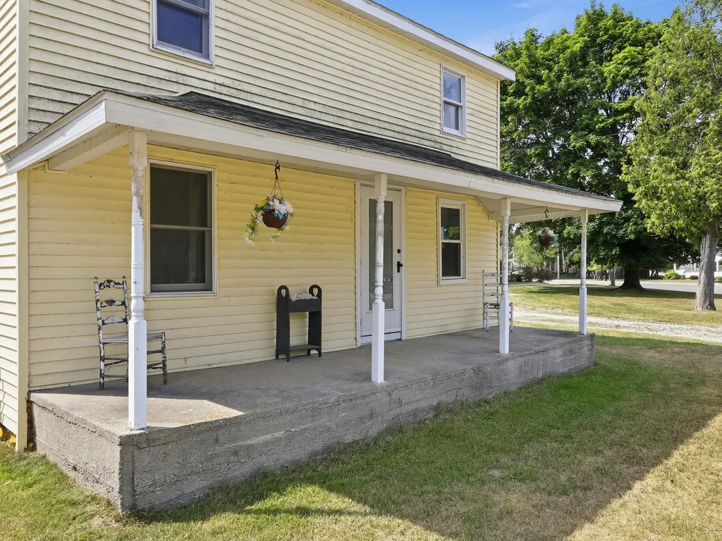 506 N Lincoln Avenue Unknown City MI 48850