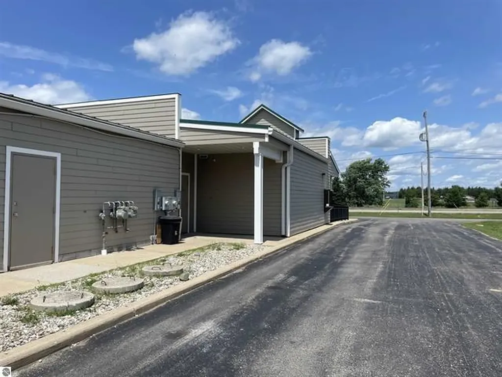 9052 E 13th Street Haring Charter Township MI 49601