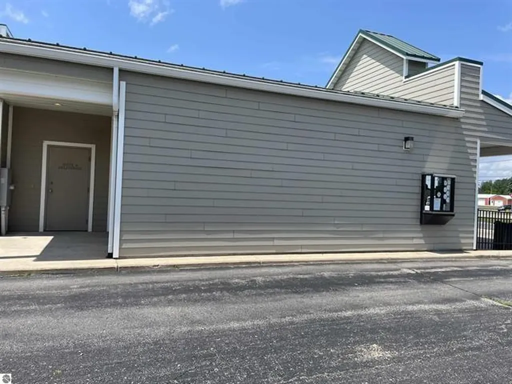 9052 E 13th Street Haring Charter Township MI 49601