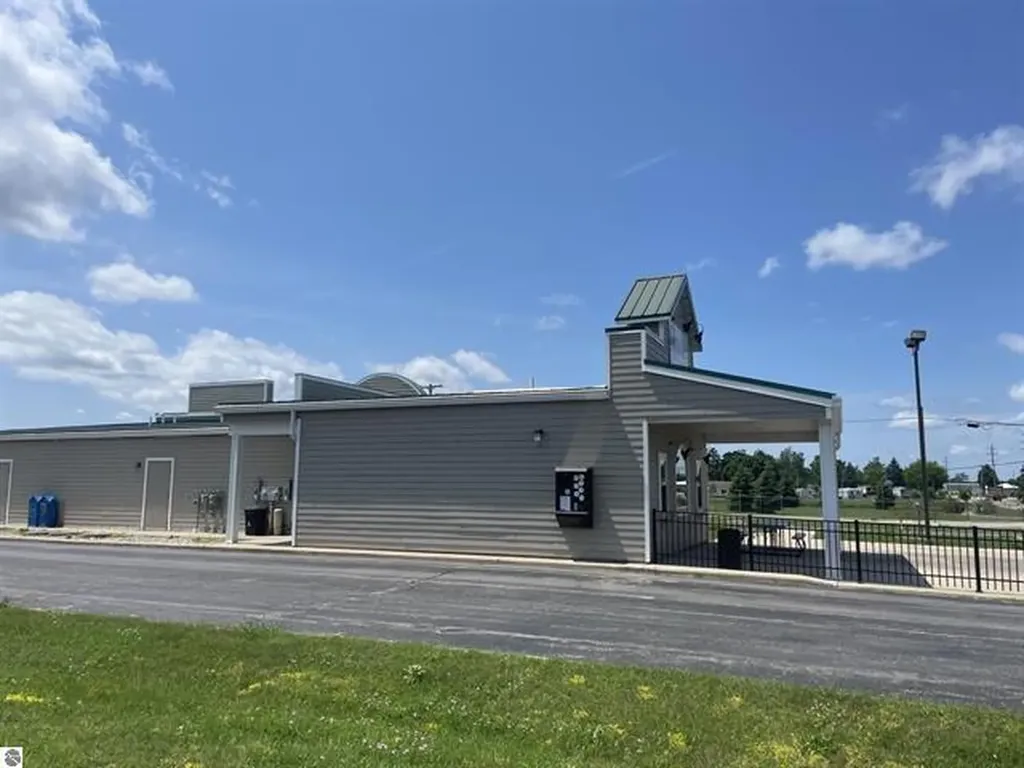 9052 E 13th Street Haring Charter Township MI 49601