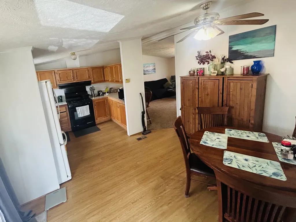1219 Royal Drive Fremont City MI 49412