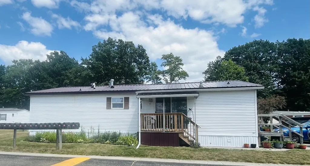 1219 Royal Drive Fremont City MI 49412