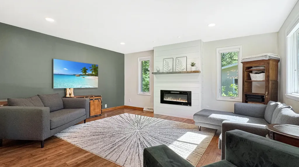 226 Seneca Place Cadillac City MI 49601