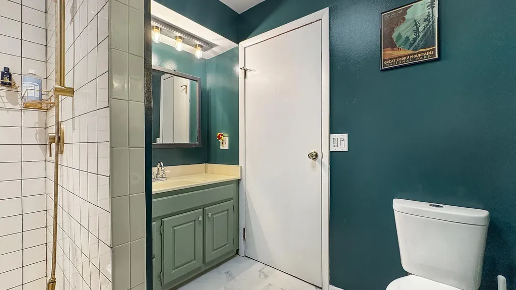 226 Seneca Place Cadillac City MI 49601