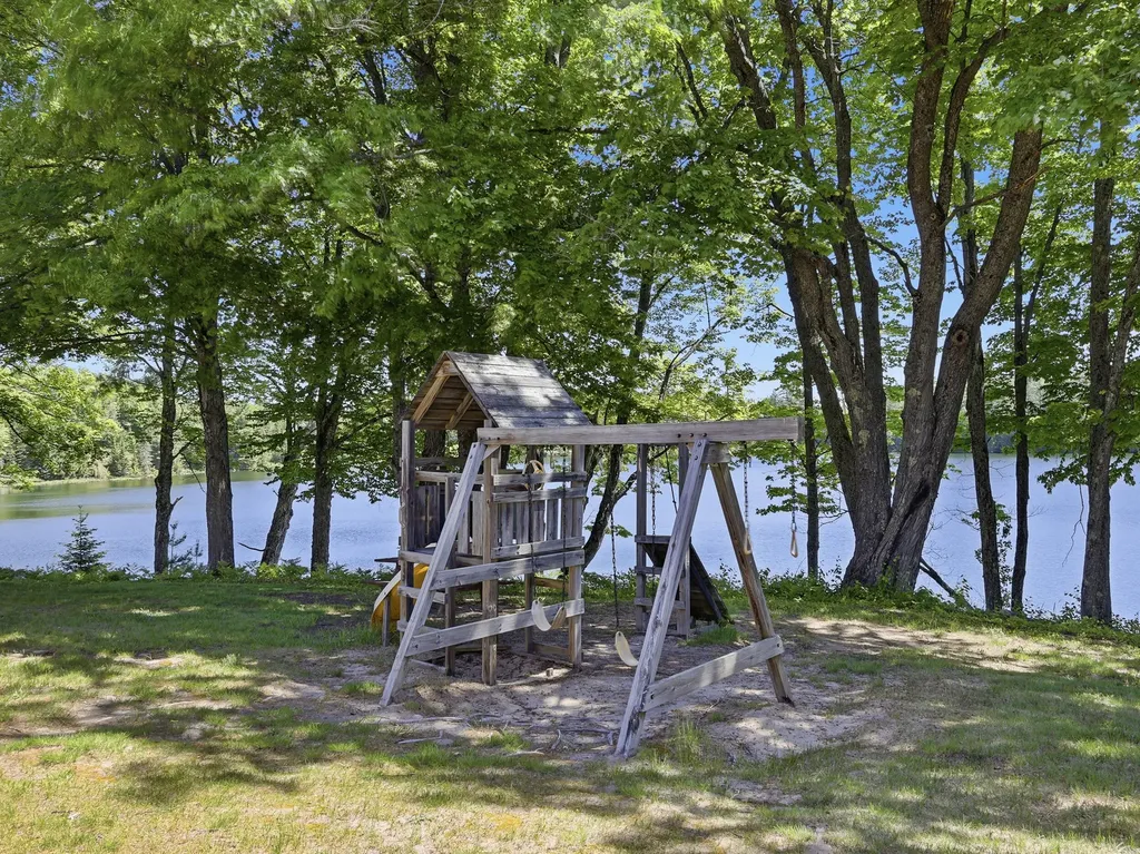 16878 County Road 505 Mcmillan Township MI 49868