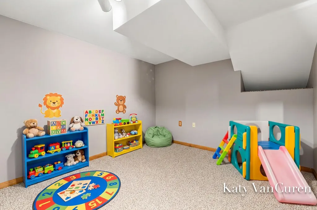 6091 Rogue River Meadows Drive NE Plainfield Charter Township MI 49306