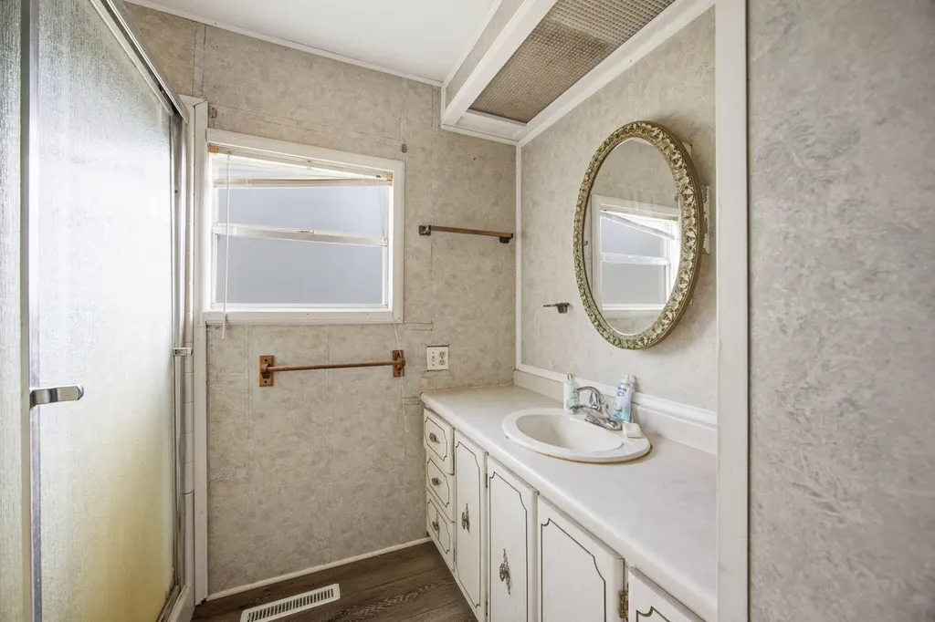 260 W Hayes Street Morton Township MI 49332