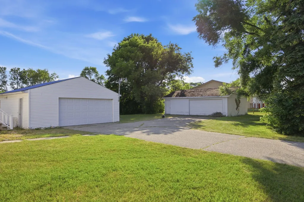 260 W Hayes Street Morton Township MI 49332