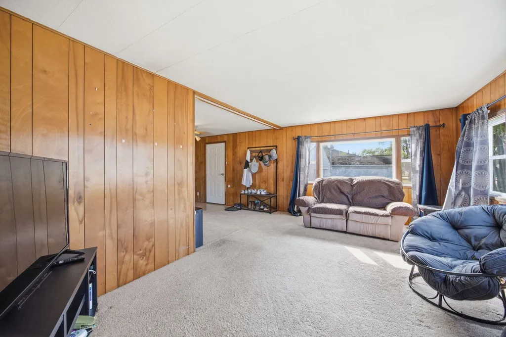 260 W Hayes Street Morton Township MI 49332