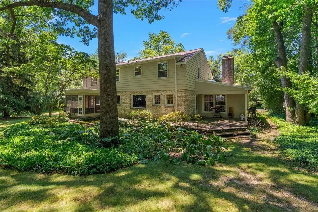 1354 Cornell Avenue SE East Grand Rapids City MI 49506