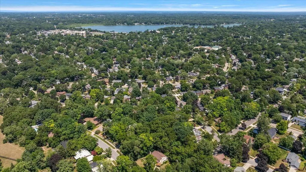 1354 Cornell Avenue SE East Grand Rapids City MI 49506