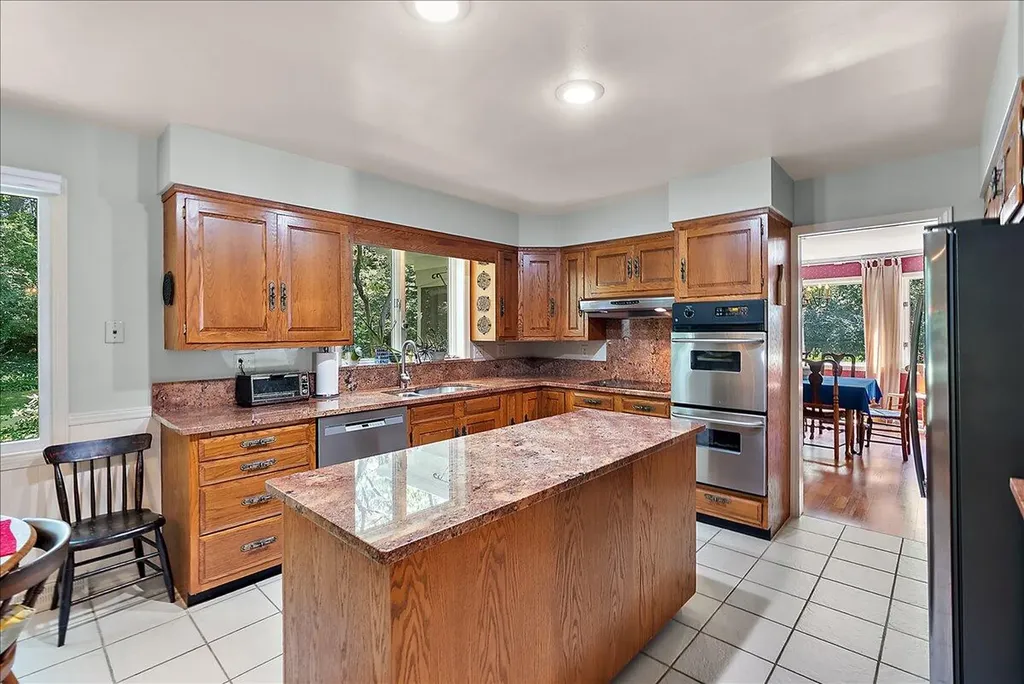 1354 Cornell Avenue SE East Grand Rapids City MI 49506
