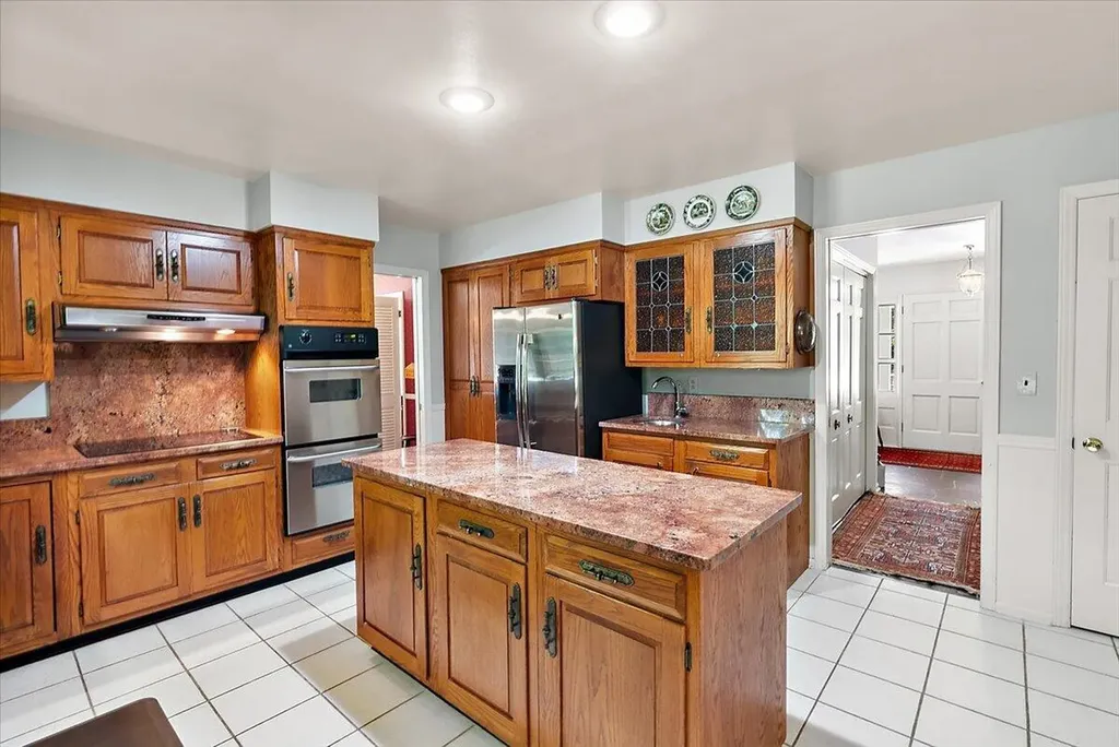 1354 Cornell Avenue SE East Grand Rapids City MI 49506