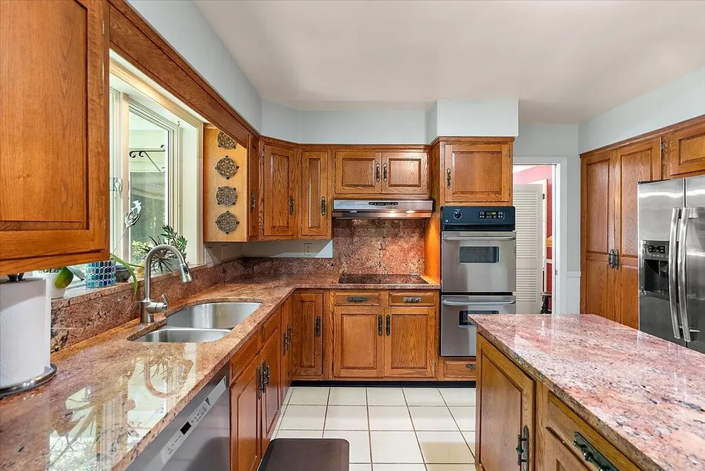1354 Cornell Avenue SE East Grand Rapids City MI 49506